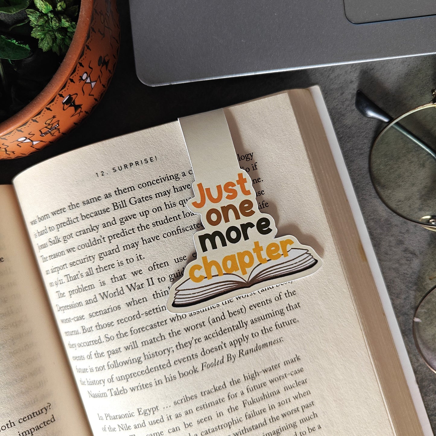 Just one more chapter - Magnetic Bookmark